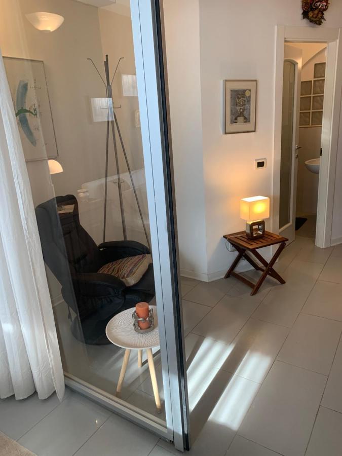 Schöne Ferienwohnung App. 36 mit Privatstrand Gambarogno Exterior foto