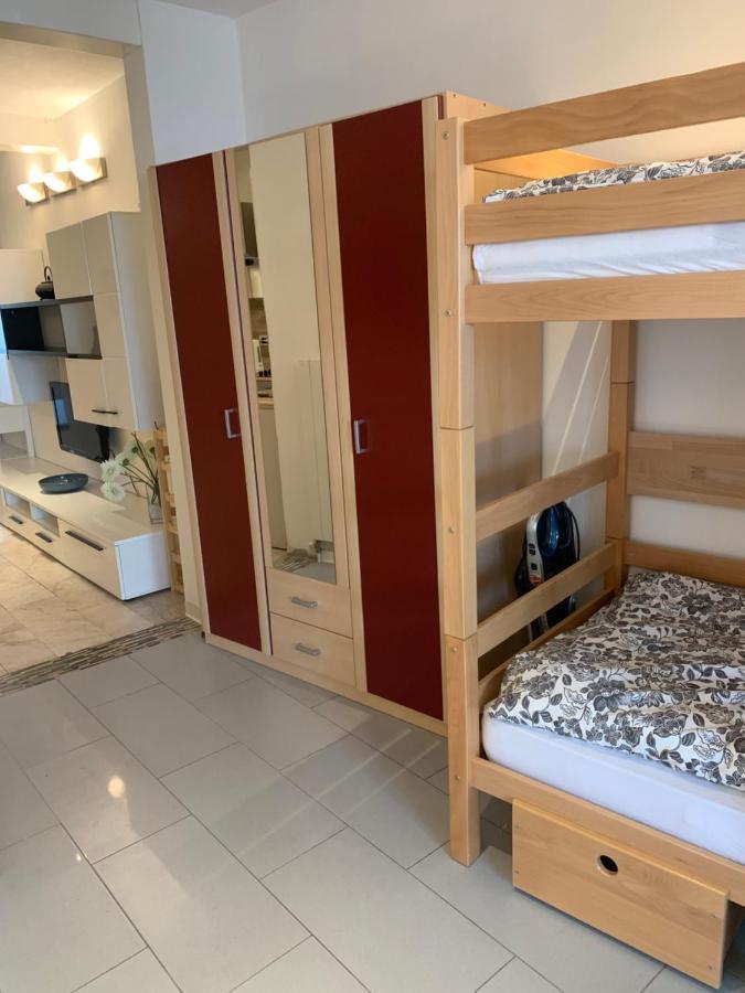 Schöne Ferienwohnung App. 36 mit Privatstrand Gambarogno Exterior foto