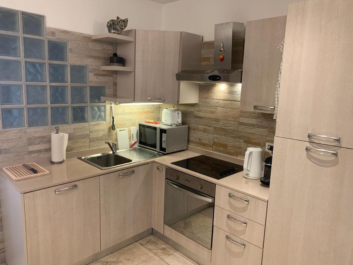 Schöne Ferienwohnung App. 36 mit Privatstrand Gambarogno Exterior foto